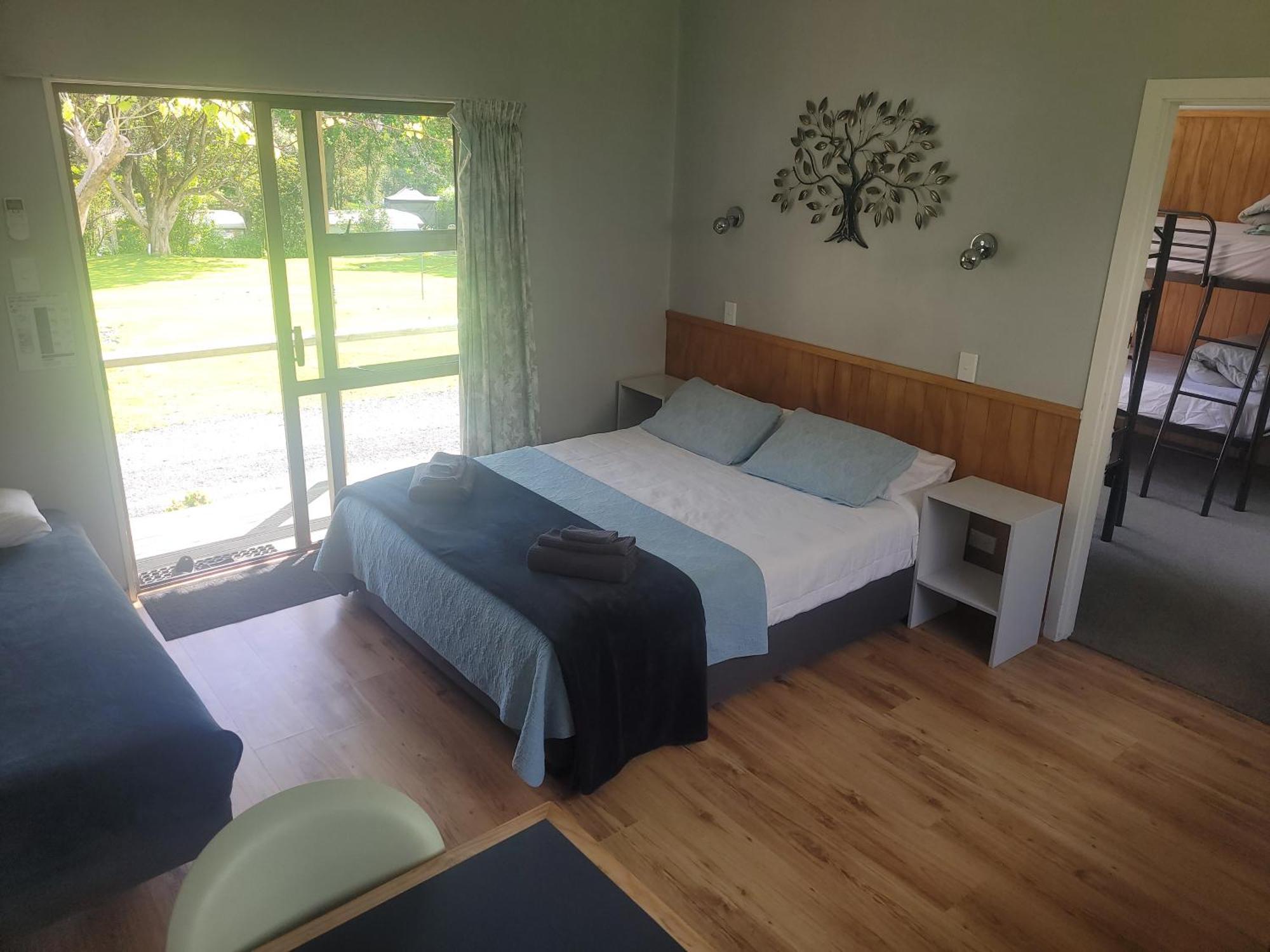 Dickson Holiday Park Темз Екстериор снимка