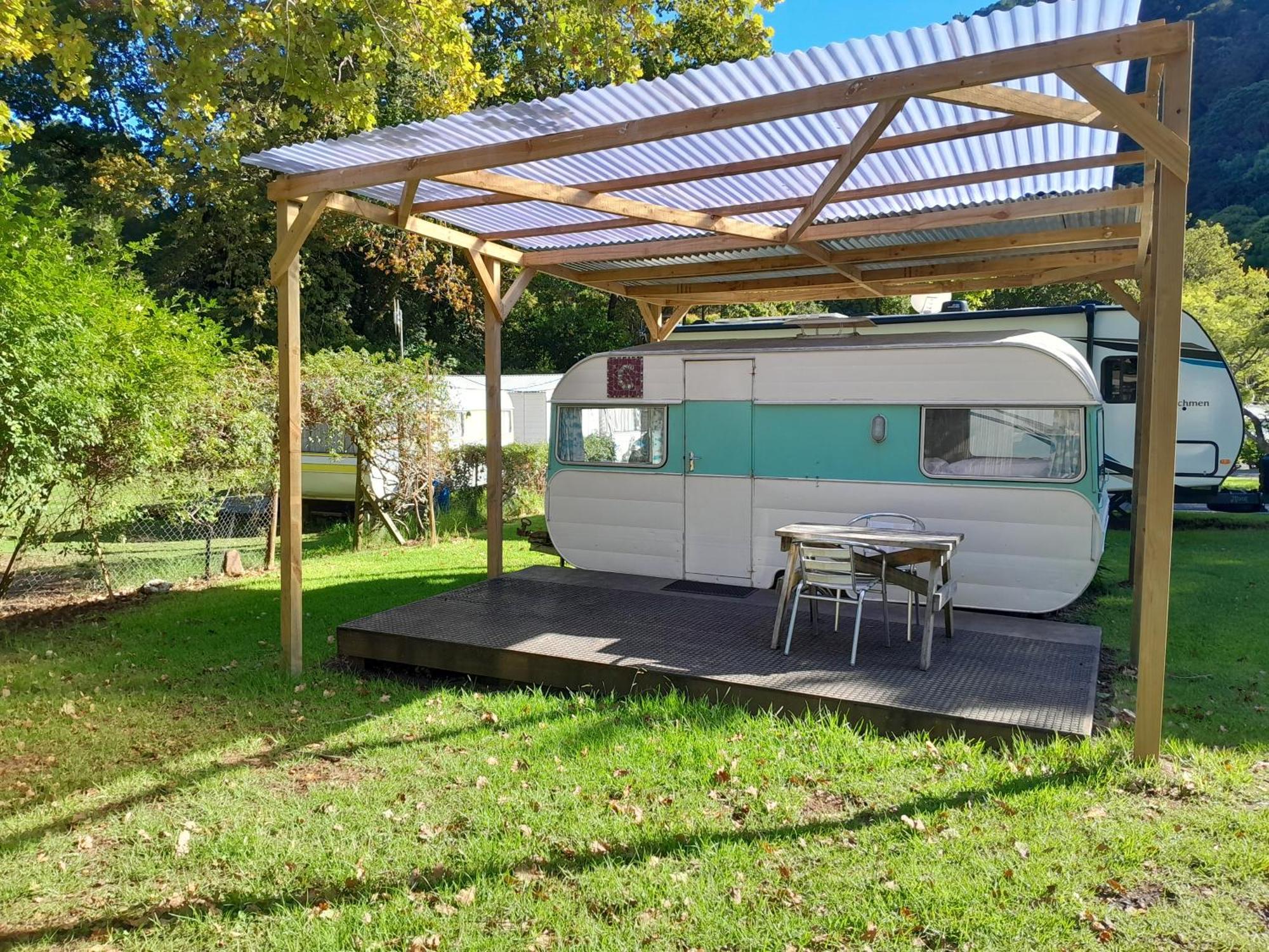 Dickson Holiday Park Темз Екстериор снимка
