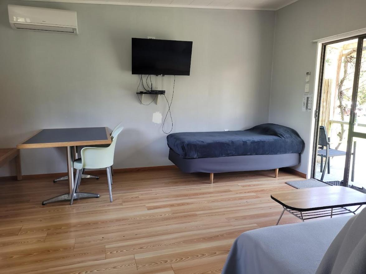 Dickson Holiday Park Темз Екстериор снимка